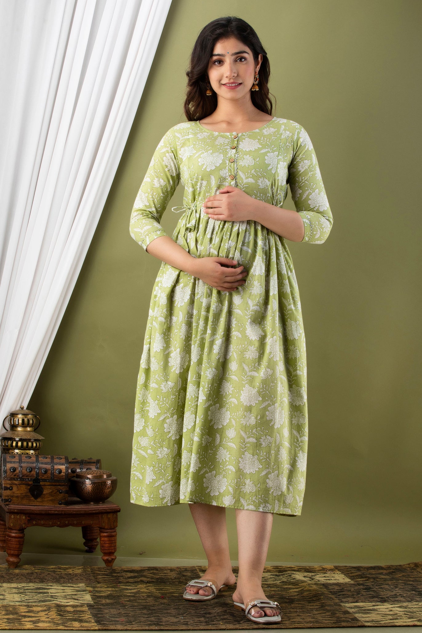 Light Green White Flower Dori Maternity Nursing Gown with Feeding Zip