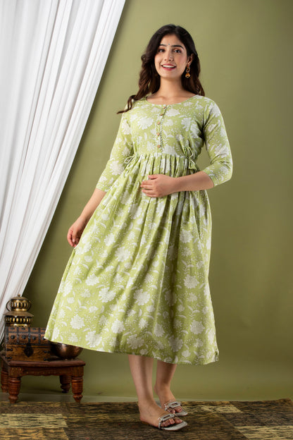 Light Green White Flower Dori Maternity Nursing Gown with Feeding Zip