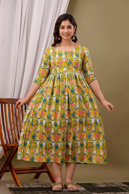 Multicolor English Print Pregnancy Gown: Dual Invisible Zips for Feeding